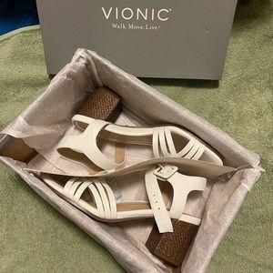 VIONIC Women’s Heeled Sandals